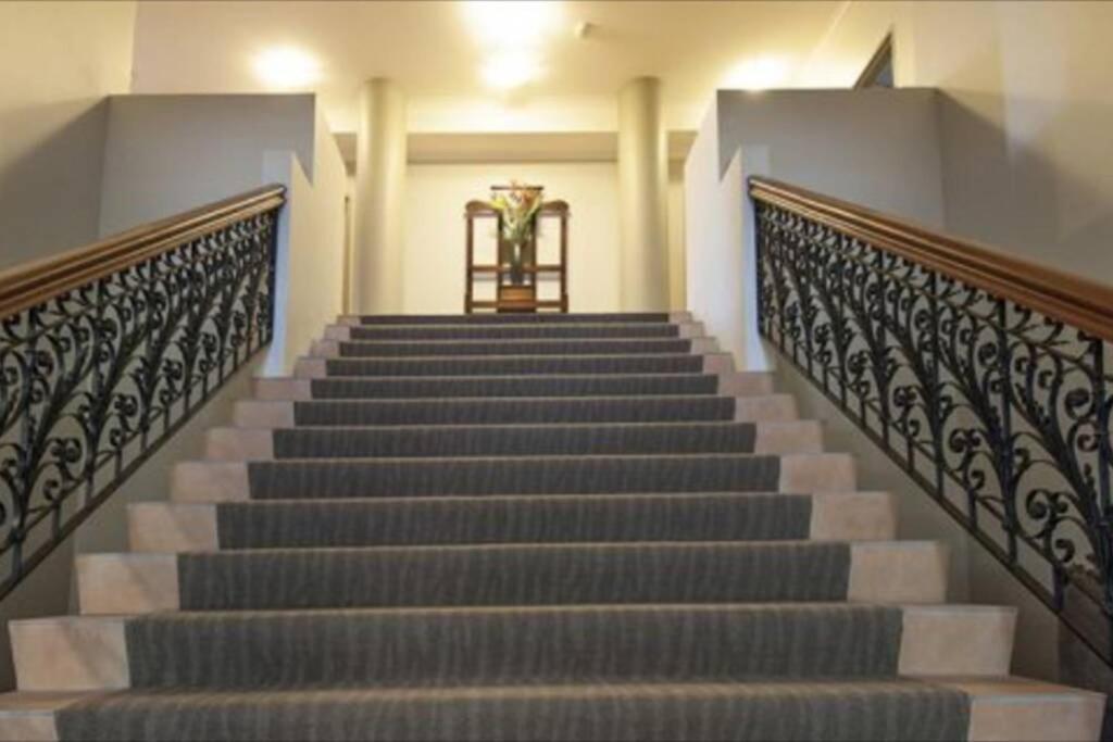 פורט דוגלאס Tropical One Bedroom Apartment At The Mediterranean מראה חיצוני תמונה
